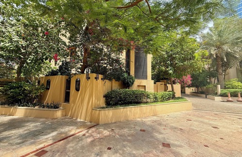 Downtown Dubai Apartment | Spacious 2BR Steps from Downtown