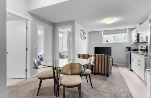 Southwest Edmonton Apartment | Spacious 2BR Suite - SW Edmonton