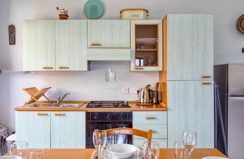 Marsalforn Apartment | Spacious 2BR with Nature Views & Balcony BBQ, Gozo