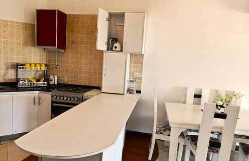 Bamburi Apartment | Spacious 3-bdrm Beachfront Apt in Shanzu,Mombasa with a Jaccuzzi, Bar&restaurant