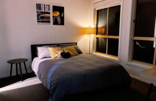 Werribee House | Spacious 3-Bed Home in Werribee!