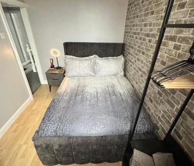 Wombwell House | Spacious 3 bed house in Wombwell