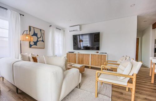 View Park-Windsor Hills Apartment | Spacious 3-Bedroom Apartment with Prime Location near USC and Staples Center