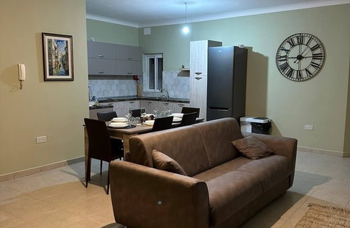 Zejtun House | Spacious 3-bedroom apartment with WiFi, AC in charming Zejtun