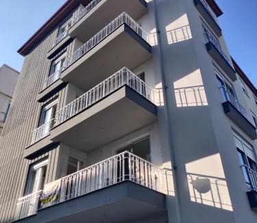 Muratpasa Apartment | Spacious 3 bedroom apartment - Quick drive to Beach, Airport & Center