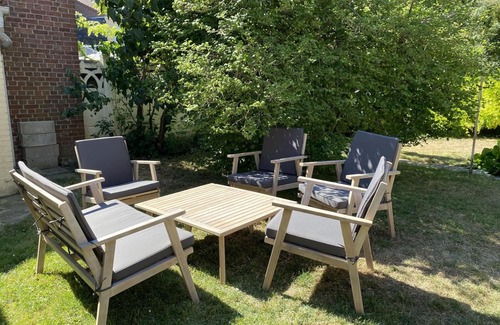 Cambrai Apartment | Spacious 3-Bedroom Cottage with Garden & Garage near Cambrai Center