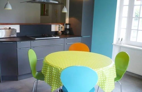 Renaison Cottage | Spacious 3-Bedroom House with Modern Amenities, Garden, and Private Terrace in Renaison