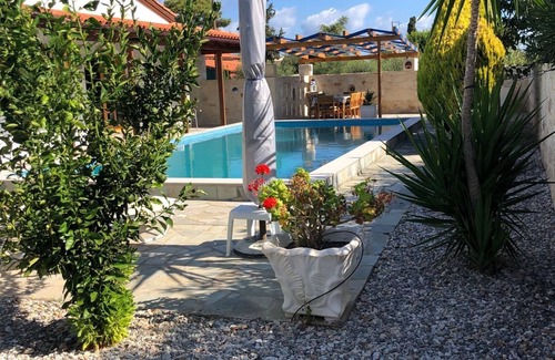 Roumeli Villa | Spacious 3 bedroom Villa with private pool, patio and roof terrace.