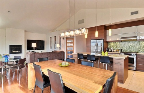 Sainte Genevieve Apartment | Spacious 3 bedrooms apartment, river view!