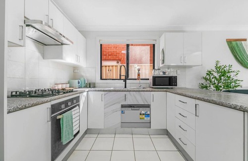 Blacktown House | Spacious 3 Bedrooms house in Blacktown