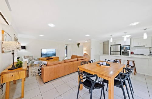 Harristown House | Spacious 3 brm home close to Toowoomba Hospital