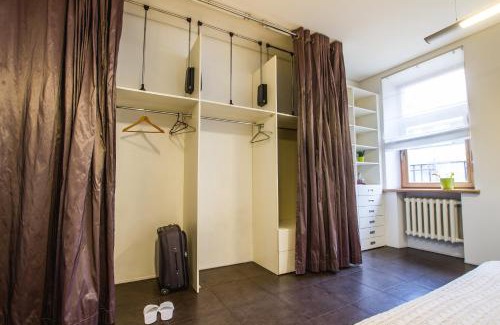 Kaunas Apartment | SPACIOUS 3 ROOM CENTRAL APARTMENT 56d