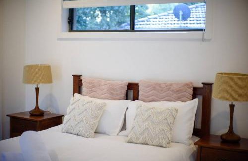 Frankston House | Spacious 3Bd n Pool family holiday home TF2223