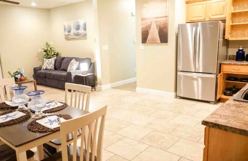 Kreole Apartment | Spacious 3BR 2BA/Balcony/4 TVs/Strong Wi-Fi