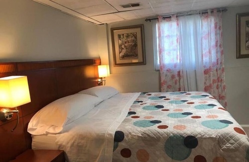 Herndon Villa | Spacious 3Br 2Bth by Dulles Airport, Reston Metro, INOVA and close to Washington DC