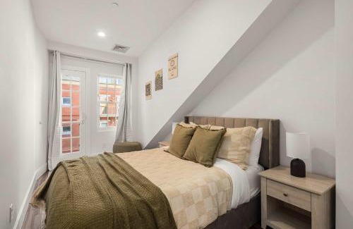 Financial District Apartment | Spacious 3BR Family Haven in Lower Manhattan