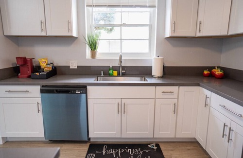 Toluca Lake House | SPACIOUS 3BR HOME: NEWLY RENOVATED IN 2022 w/PRIVATE PATIO, ARCADE/FOOSBALL p46