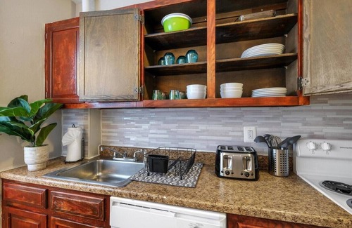 Washington Square West Apartment | Spacious 3BR in Center City