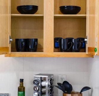 Silver Terrace Apartment | Spacious 3BR, One and a half Bath 2nd Floor in San Francisco