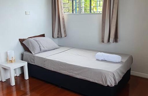 Suva Apartment | Spacious 4-bdrm fully self-contained WIFI, Parking