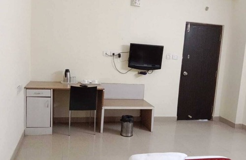 Madhapur Apartment | Spacious 4-bedroom apartment in lovely Hyderabad with WiFi, AC