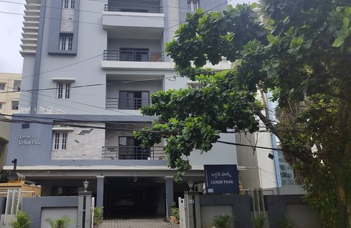 Madhapur Apartment | Spacious 4-bedroom apartment in lovely Hyderabad with WiFi, AC