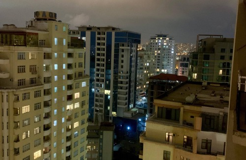 Nasimi Apartment | Spacious 4-bedroom apartment with AC, WiFi in fabulous Baku