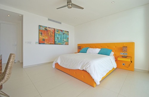 Cole Bay Apartment | Spacious 4 Bedroom Condo Overlooking Simpson Bay !