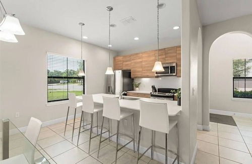 Haines City House | Spacious 4-bedroom house with WiFi, private pool, in the beautiful Haines City