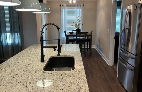 Statesboro House | Spacious 4-bedroom house in charming Statesboro with AC, WiFi