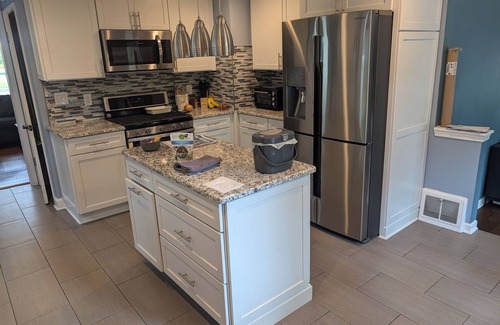 Bryant Pattengill East House | Spacious 4-bedroom house in SoPac near Burns Park. Walk to campus or athletics