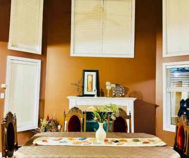 Barrie House | Spacious 4-Bedroom Home in Desirable Barrie Neighborhood