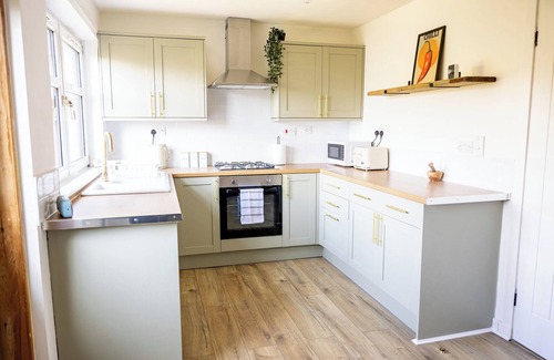 Kilmun House | Spacious 4-Bedroom home with Garden & Parking