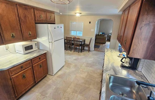 Palmyra House | Spacious 4-bedroom house in Palmyra - just 6 miles from Hersheypark!