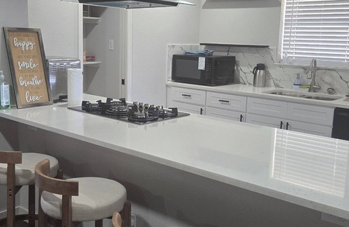 Oak Cliff House | Spacious 4-bedroom house with WiFi and AC in amazing Dallas