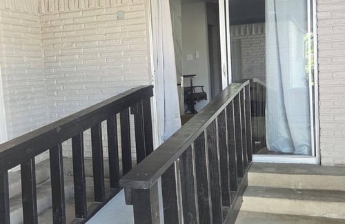 Oak Cliff House | Spacious 4-bedroom house with WiFi and AC in amazing Dallas