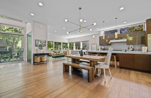 West Queen Anne House | Spacious 4-bedroom Modern house in Queen Anne, Seattle