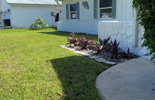 Winter Woods House | Spacious 4 bedroom with WiFi and AC in welcoming Port Orange Home away from home