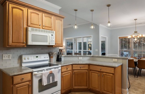 Kernersville House | Spacious 4 BR Home! Sleeps 12- Perfect location with Game Room!