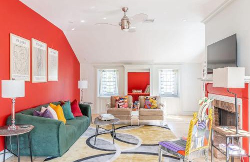 Town of Lloyd House | Spacious 4bd Country Gem - Fire Pit & Chill Vibes