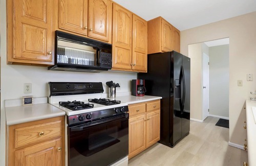 Monticello House | Spacious 4BR/3BA home that sleeps 10+ guests!