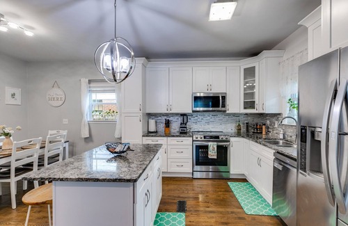 Westview House | Spacious 4BR/3BA Home Near Downtown ATL-Ideal Stay