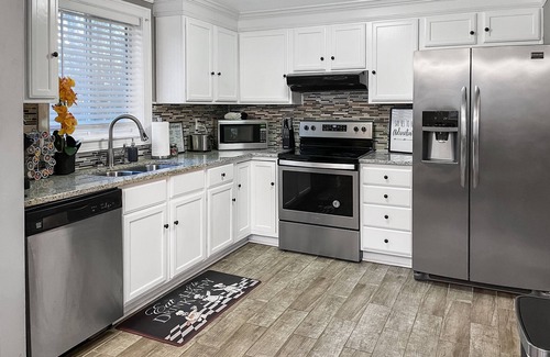 Charlotte House | Spacious 4BR/3BA Retreat in Prime South Charlotte Location - Stadium & Airport