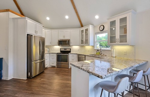 Bryan House | Spacious 4BR/3BA with bunkhouse; perfect for family and friends!