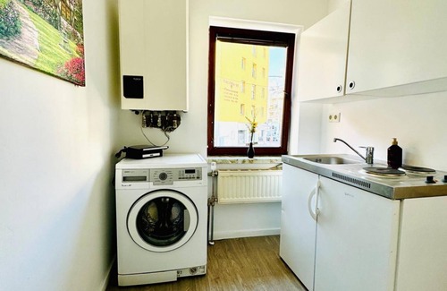 Grinzing Apartment | Spacious 4BR Apt for up to 12P; 10Min to FAC Platz