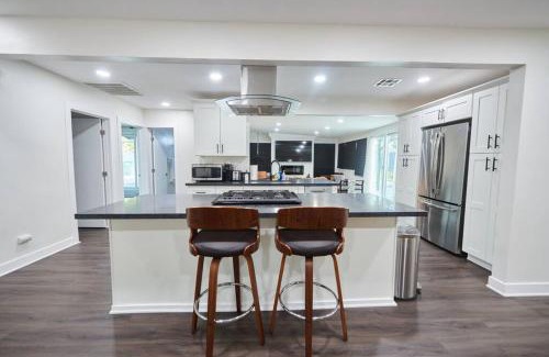 Del Aire Apartment | Spacious 4BR Gem with Private Hot Tub