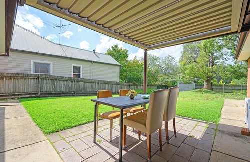 Turramurra House | Spacious 4BR Home Quiet Street Great Location