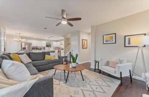Pflugerville House | Spacious 4BR Retreat