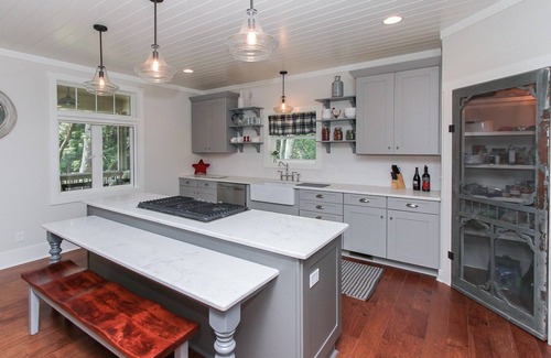 Oceanside House | Spacious 5 bed Cottage with Private Pool and Hot Tub, 5 min walk to beach