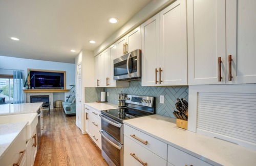 Northgate House | Spacious 5-bedroom house Next To Air Force Academy in Welcoming Colorado Springs